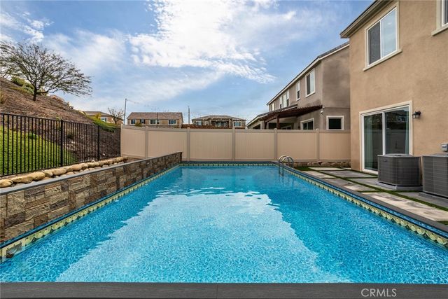 28695 Windbreak Terrace, Saugus, CA 91350