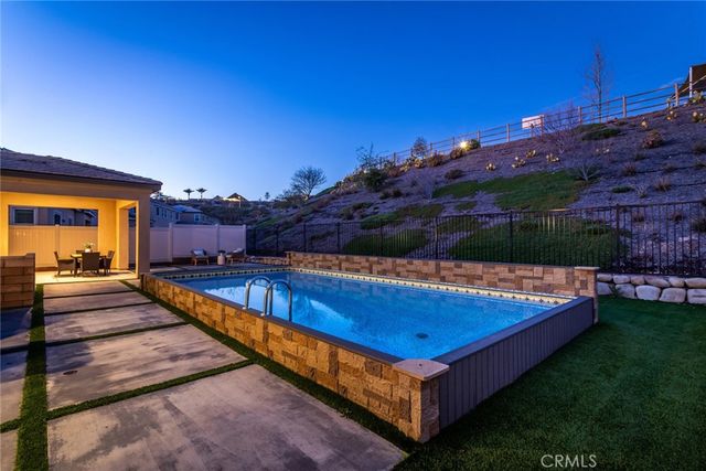 28695 Windbreak Terrace, Saugus, CA 91350