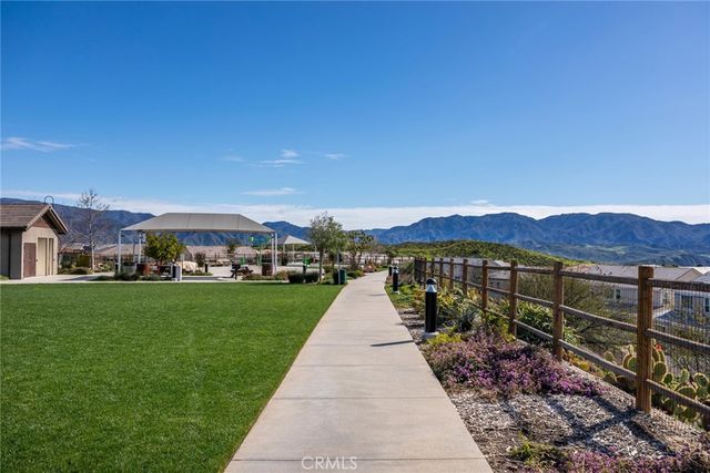 28695 Windbreak Terrace, Saugus, CA 91350