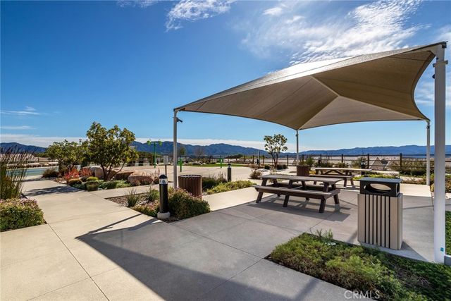 28695 Windbreak Terrace, Saugus, CA 91350