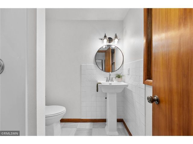 2440 LaSalle Street, Eau Claire, WI 54703