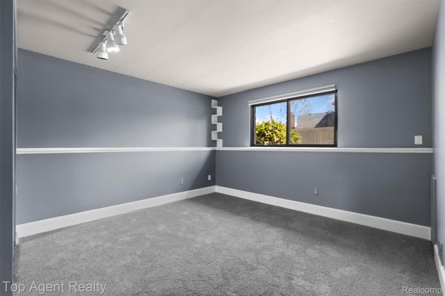 42372 Lochmoor Street, Clinton Charter Township, MI 48038