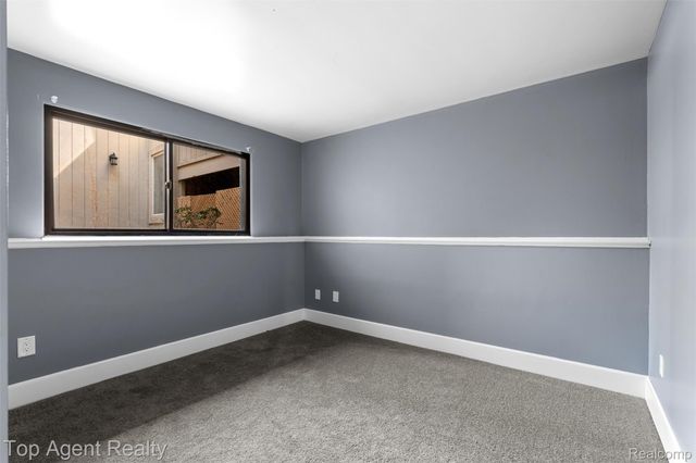 42372 Lochmoor Street, Clinton Charter Township, MI 48038