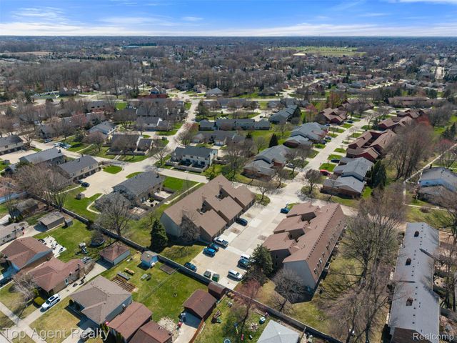 42372 Lochmoor Street, Clinton Charter Township, MI 48038