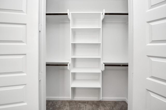 5043 Country Meadows Trail, Iowa Colony, TX 77583