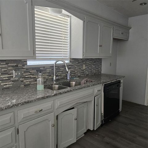 12217 Greystone Terrace, Oklahoma City, OK 73120