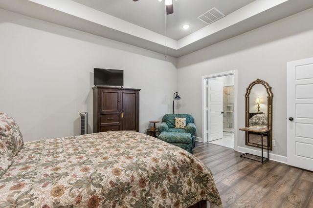 4717 Beaver Creek Drive, Arlington, TX 76005