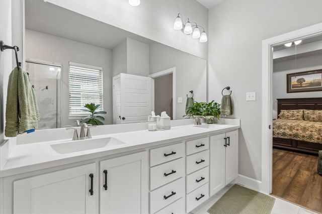 4717 Beaver Creek Drive, Arlington, TX 76005