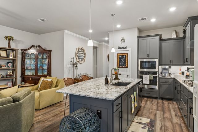 4717 Beaver Creek Drive, Arlington, TX 76005