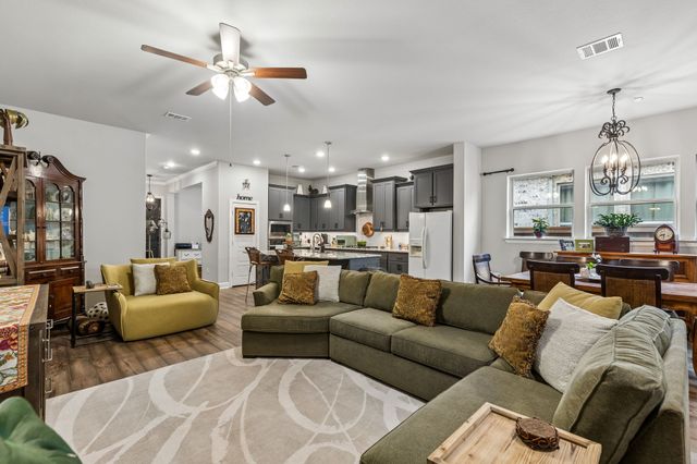 4717 Beaver Creek Drive, Arlington, TX 76005