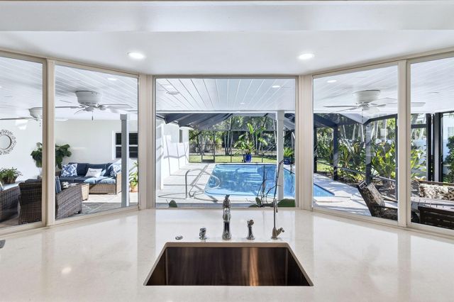 198 Golfview Drive, Tequesta, FL 33469