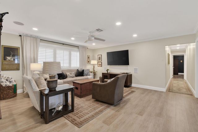 198 Golfview Drive, Tequesta, FL 33469