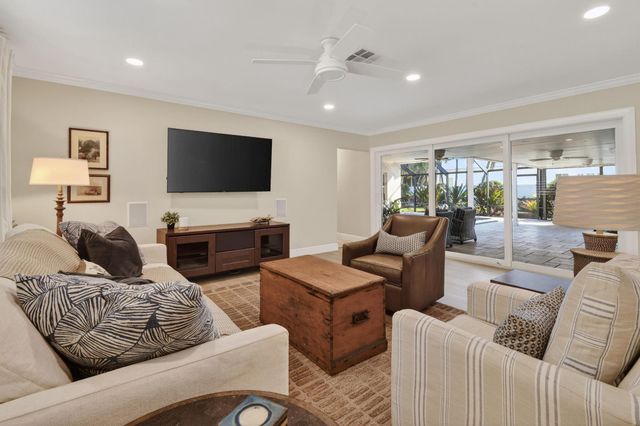 198 Golfview Drive, Tequesta, FL 33469