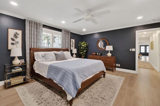 198 Golfview Drive, Tequesta, FL 33469