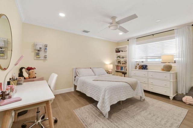 198 Golfview Drive, Tequesta, FL 33469