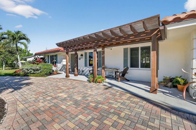 198 Golfview Drive, Tequesta, FL 33469