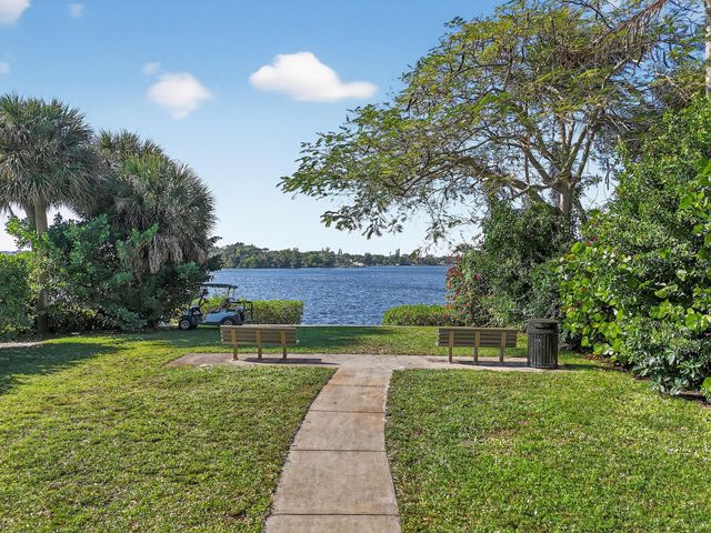 198 Golfview Drive, Tequesta, FL 33469