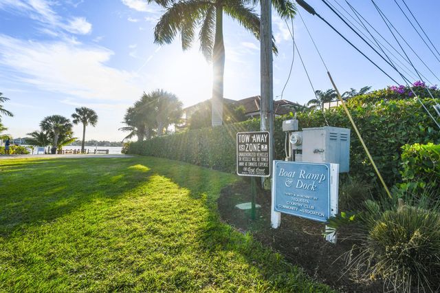 198 Golfview Drive, Tequesta, FL 33469