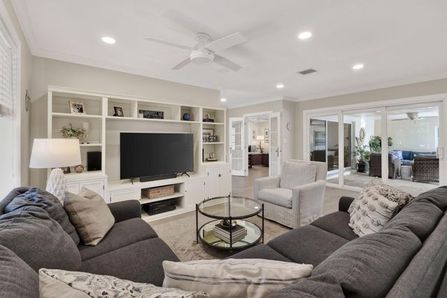 198 Golfview Drive, Tequesta, FL 33469