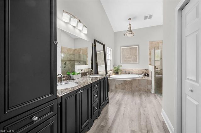 2481 22nd AVE NE, Naples, FL 34120