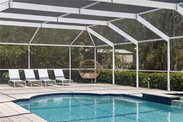 2481 22nd AVE NE, Naples, FL 34120