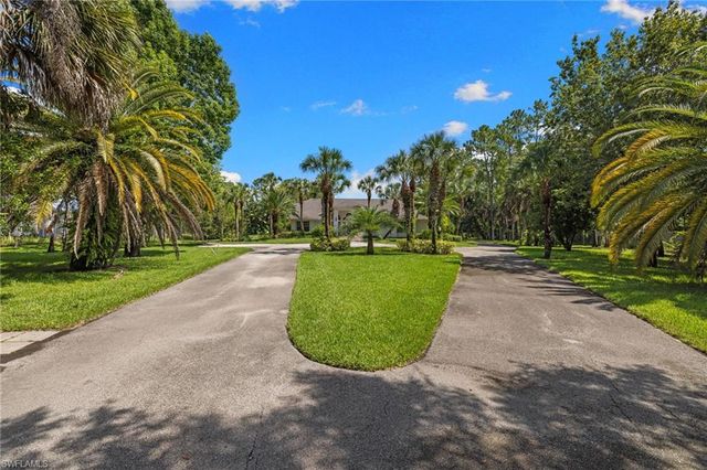 2481 22nd AVE NE, Naples, FL 34120