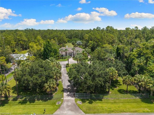 2481 22nd AVE NE, Naples, FL 34120