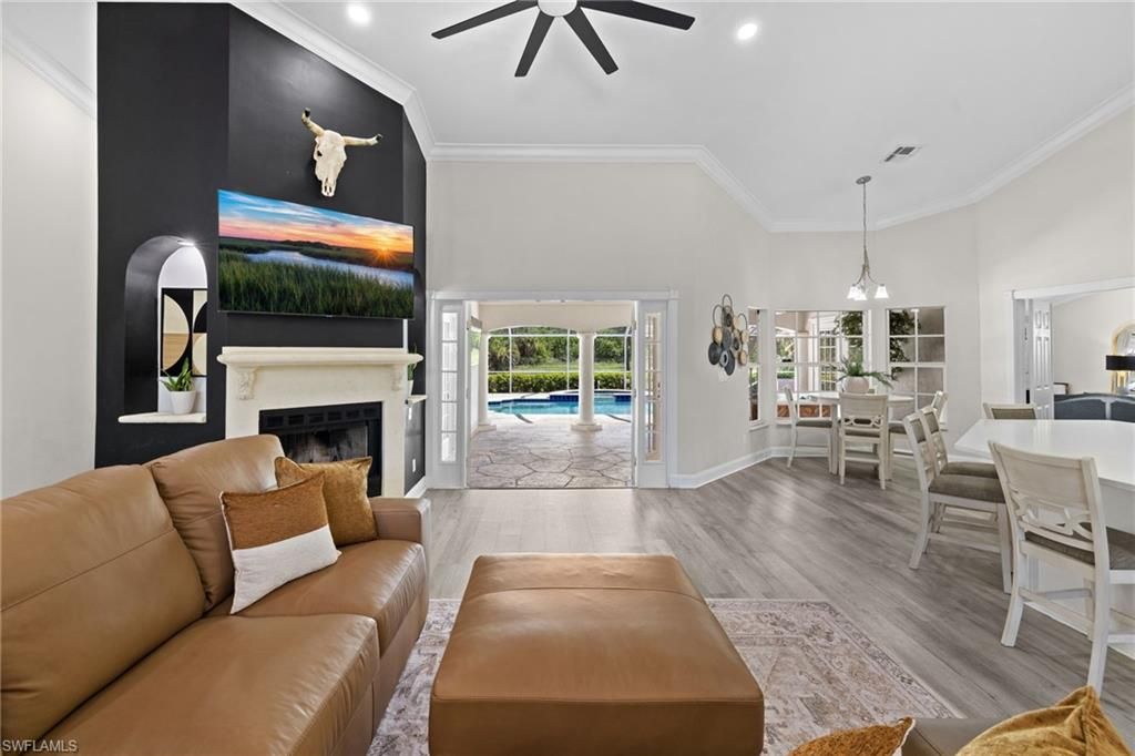 2481 22nd AVE NE, Naples, FL 34120