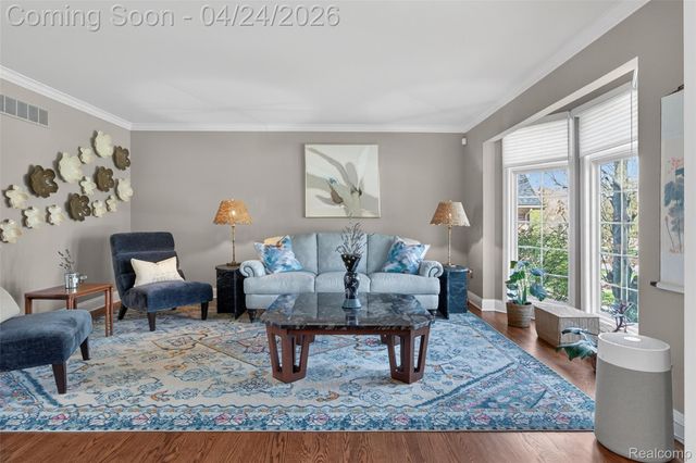 21874 Picadilly Circle, Novi, MI 48375