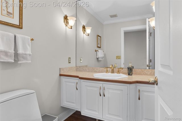 21874 Picadilly Circle, Novi, MI 48375