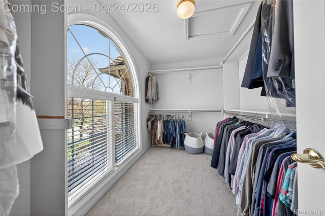 21874 Picadilly Circle, Novi, MI 48375