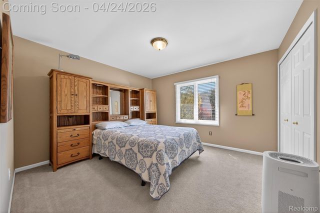21874 Picadilly Circle, Novi, MI 48375