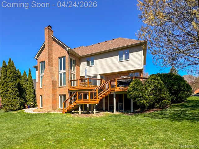 21874 Picadilly Circle, Novi, MI 48375