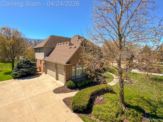 21874 Picadilly Circle, Novi, MI 48375