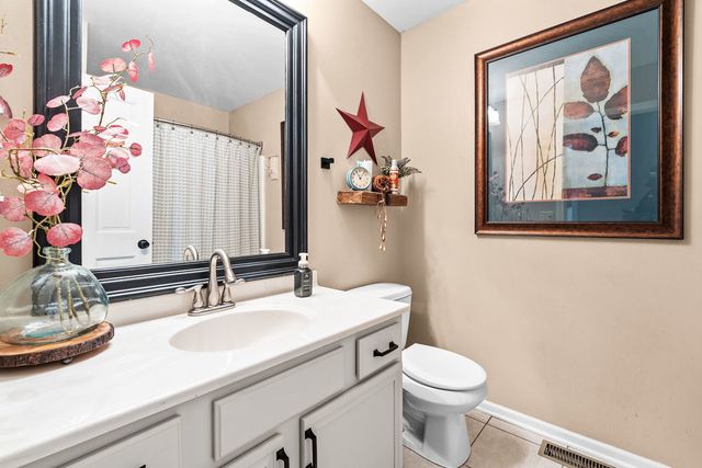 3032 STRALOW Lane, Machesney Park, IL 61115