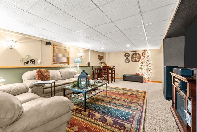 3032 STRALOW Lane, Machesney Park, IL 61115