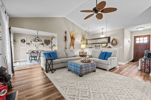 3032 STRALOW Lane, Machesney Park, IL 61115