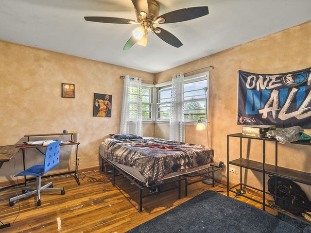 219 Walter Court, Elgin, IL 60123