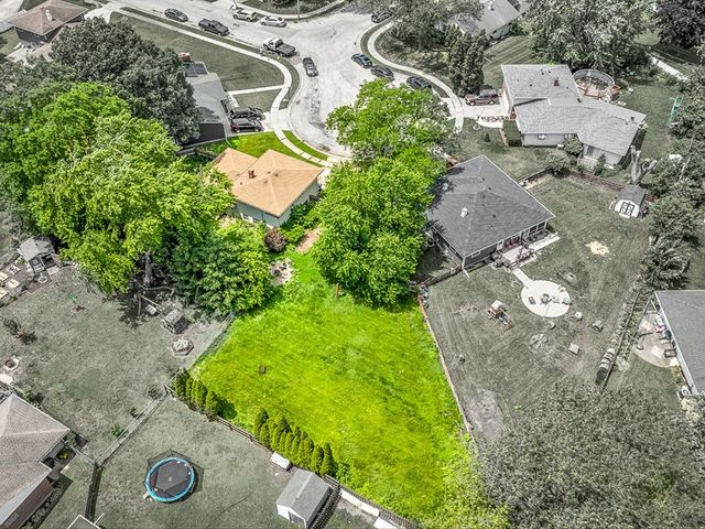219 Walter Court, Elgin, IL 60123