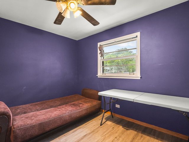 219 Walter Court, Elgin, IL 60123