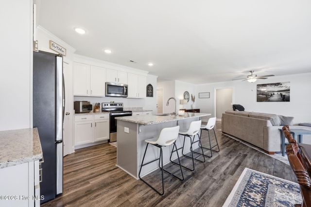 1701 Penncross Drive, Greenville, NC 27834