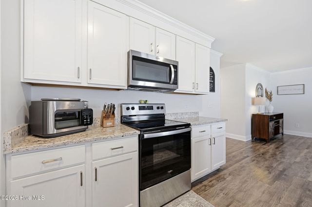 1701 Penncross Drive, Greenville, NC 27834