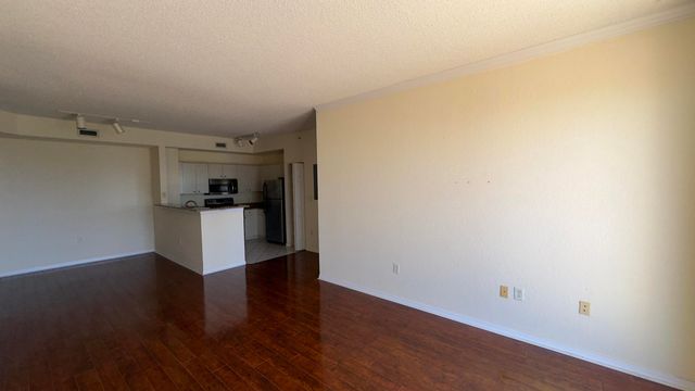 1801 N Flagler Drive 910, West Palm Beach, FL 33407