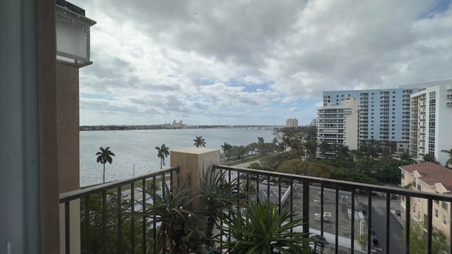 1801 N Flagler Drive 910, West Palm Beach, FL 33407