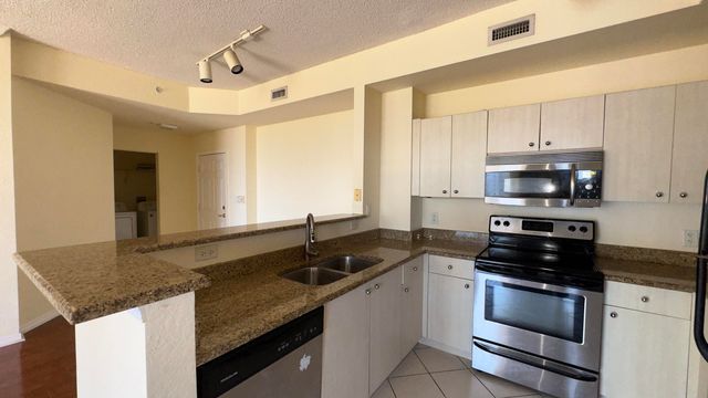 1801 N Flagler Drive 910, West Palm Beach, FL 33407