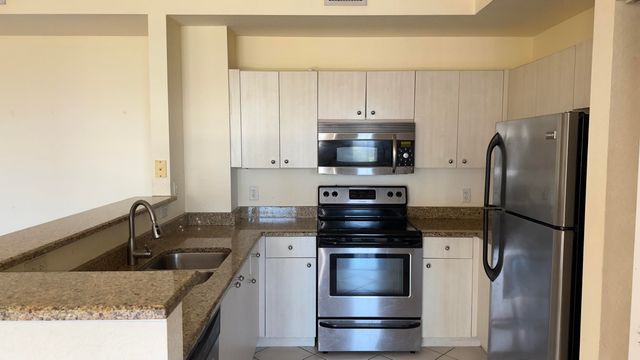 1801 N Flagler Drive 910, West Palm Beach, FL 33407