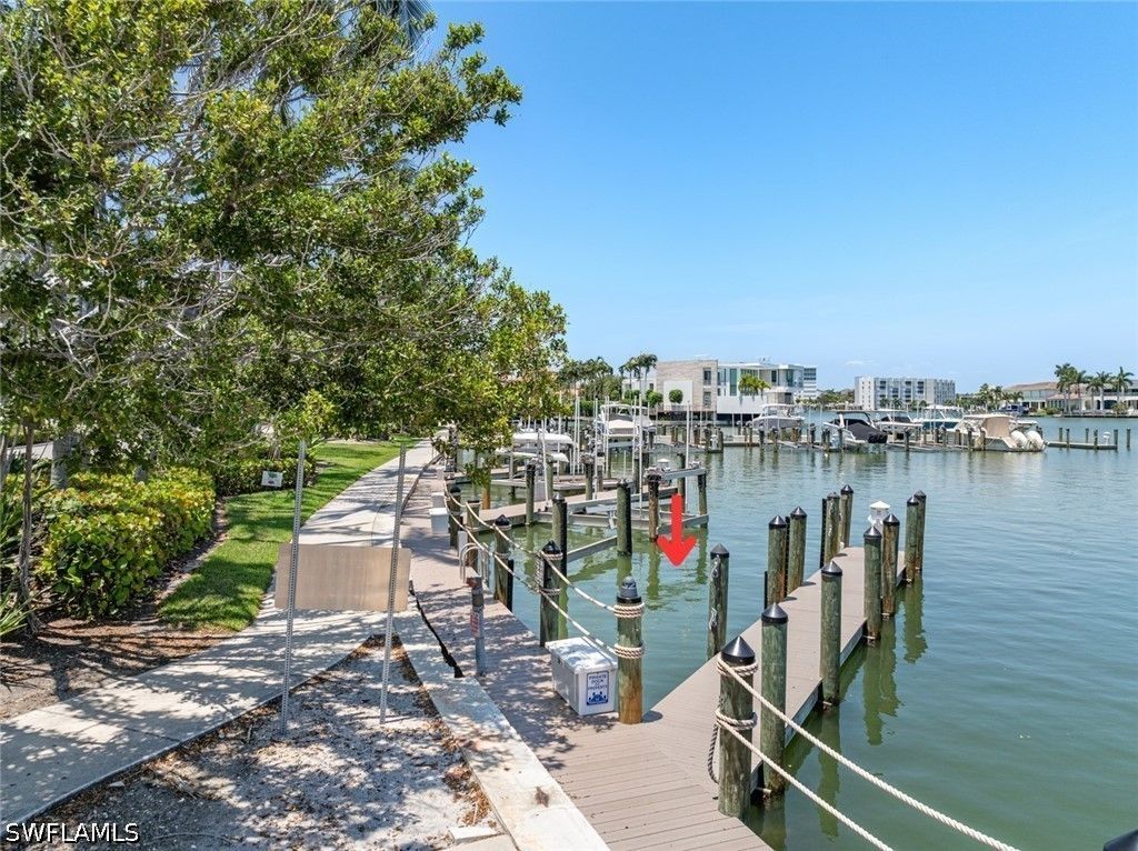 4090 Gulf Shore BLVD N, Naples, FL 34103