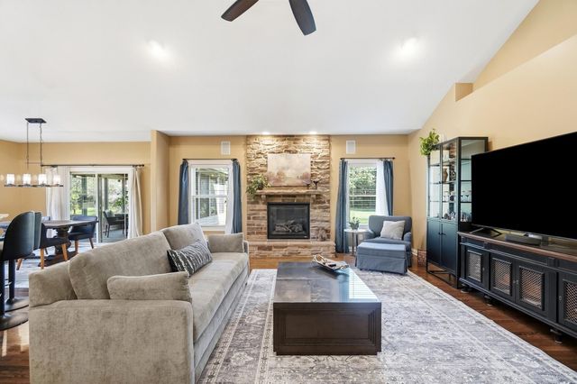 6147 Africa Road, Galena, OH 43021