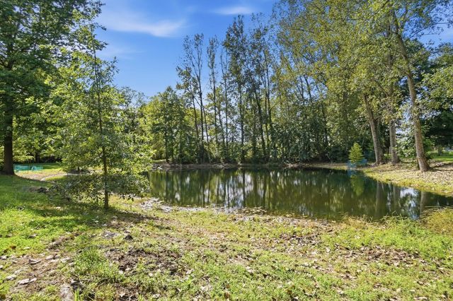 6147 Africa Road, Galena, OH 43021