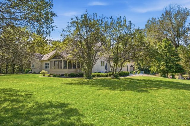 6147 Africa Road, Galena, OH 43021